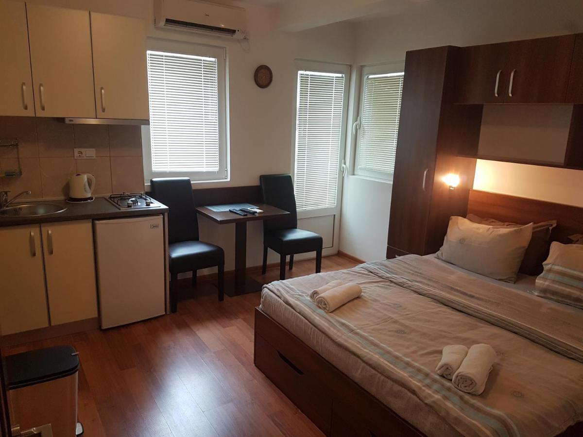 Apartments Kojic Бар Екстер'єр фото